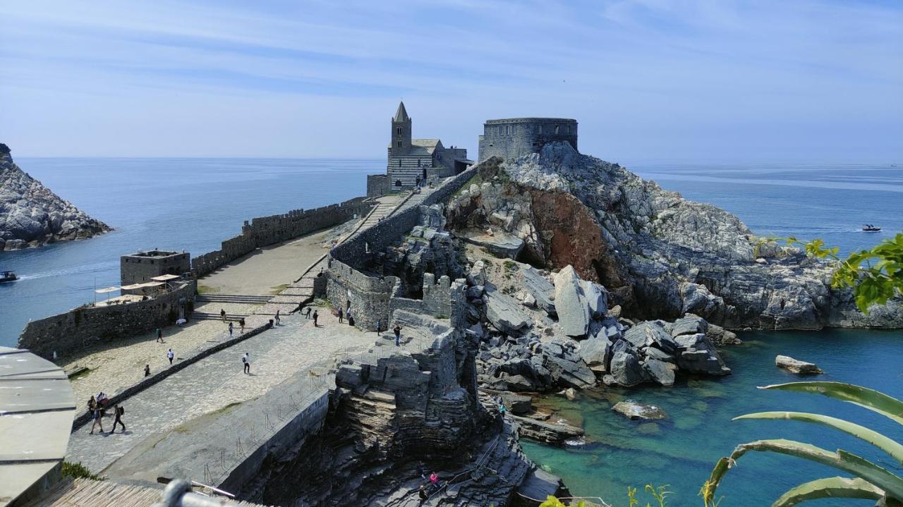 Byron Guest House Porto Venere Exterior foto